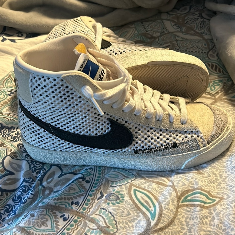 Nike Blazers worn once for a dance! Size 6.5 boys! Fit size 8 woman